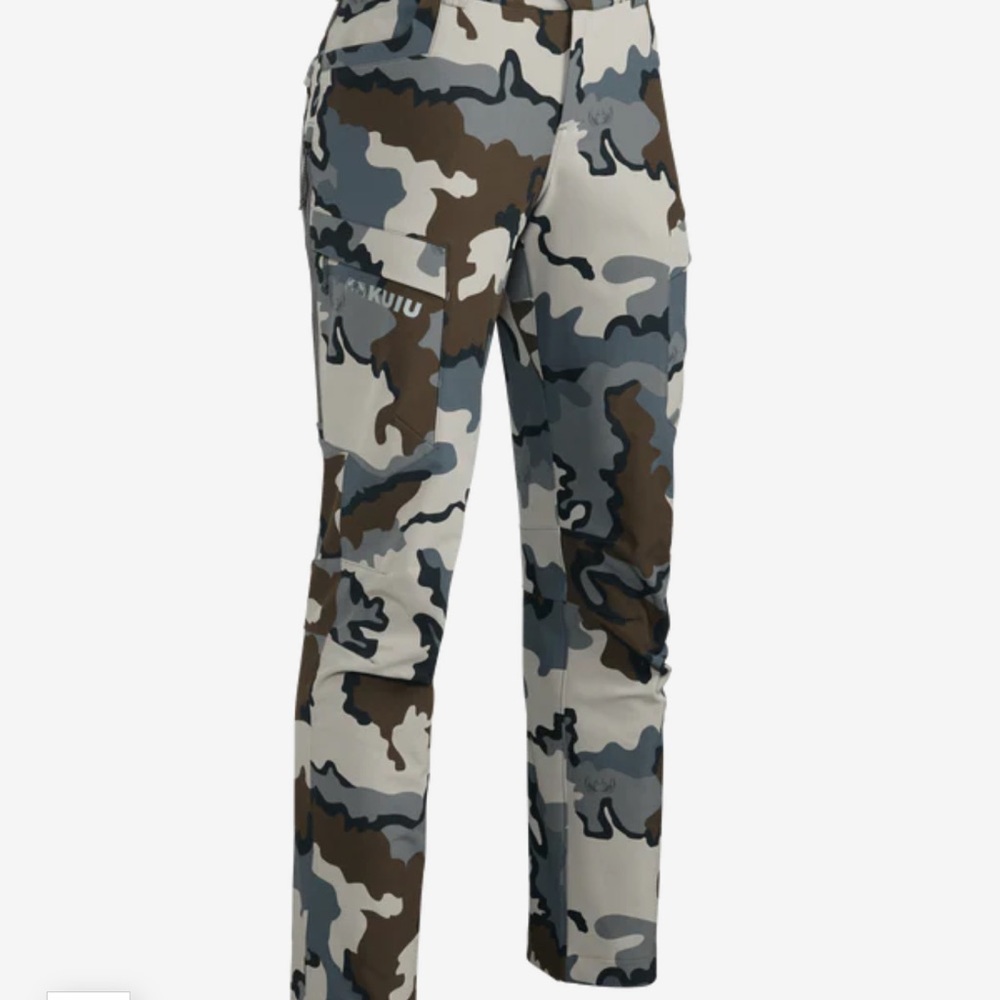 KUIU Women’s Attack Cargo Pants - Camo Size 6